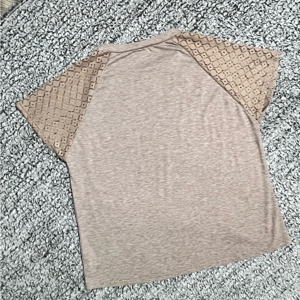 Women’s t-shirt with lace sleeves - Picture 8 of 8